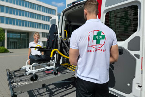 Krankenfahrdienst Taxi zur Dialyse in Aachen