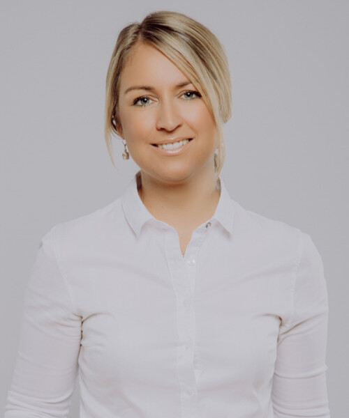 SANDRA FISCHER - Geschäftsführende Gesellschafterin