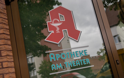 Apotheke am Theater Birte Langer e.Kfr.-24 Kopie.jpg