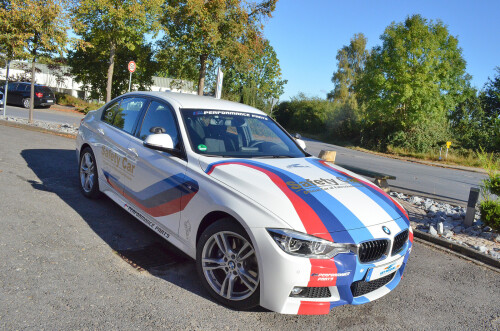 Fahrzeugbeschriftung_Fahrschule_Hoecker