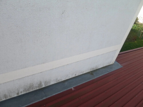 Fassade vor der Reinigung ohne Hochdruck