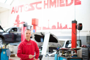 https://www.yelp.com/biz/autoschmiede-berlin