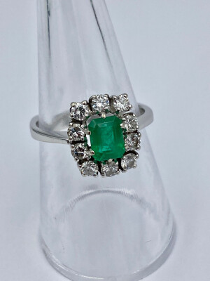 Smaragd Weissgold Ring