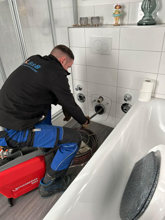 Rohrreinigung - Verstopftes WC