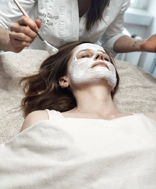 Hochwertige Gesichtsbehandlungen