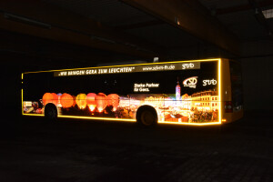 Leuchtbus-Werbung in Gera