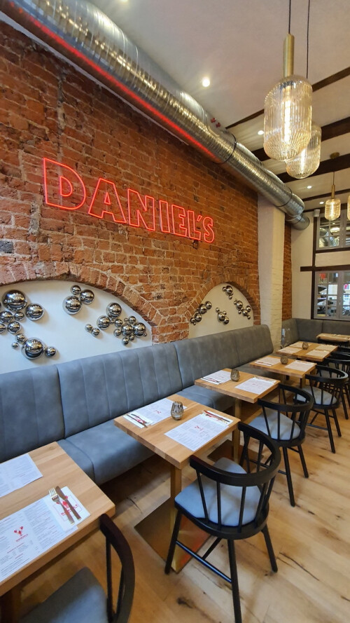 Restaurant 2.jpg