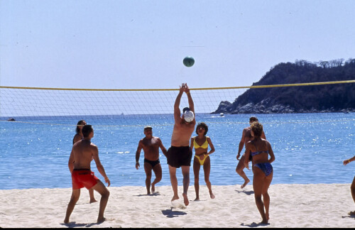 Beachvolleyball unter Freunden