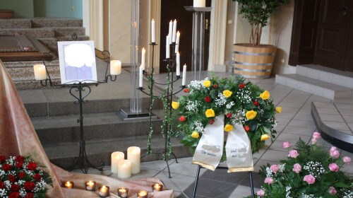 Trauerfeier Blumen