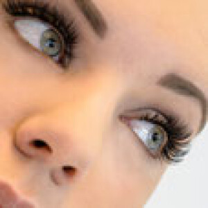 Wimpernverlängerung, Permanent Make-Up, Microblading, Nagelstudio