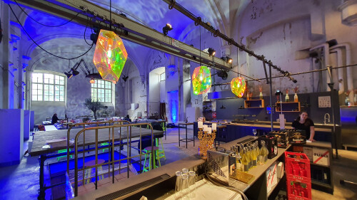 Umgedrehte Kommode1.jpg