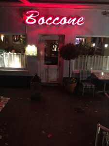 https://www.yelp.com/biz/boccone-hamburg