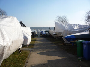 Boote im Winterlager