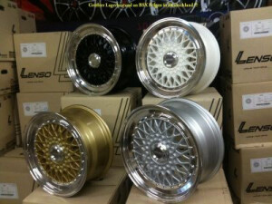 BSX-Felgen der Firma Lenso. Erhältlich in den Farben: Weiß, Silber, Gold und Schwarz und in den Größen: 7 x 15“ + 8 x 15“, 7,5 x 16“ + 9 x 16“ und 7,5 x 17“