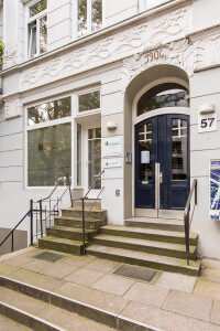 chiropraktiker-hamburg-winterhude-anfahrt-eingang.jpg