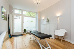 chiropraxis-dohrmann-hamburg-behandlungsraum.jpg