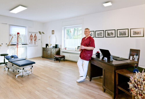 Johannes Schwall, Chiropraktik und Osteopathie in Köln, Raum 1