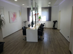 https://www.yelp.com/biz/cut-and-color-gelsenkirchen-2