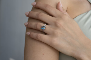 Blautopas Ring