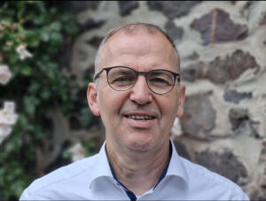 Markus Dechert Bestatter und Redner 2.JPG