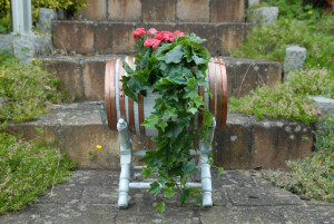 600-20240614-01 Zierfass als Blumenkübel (7).JPG