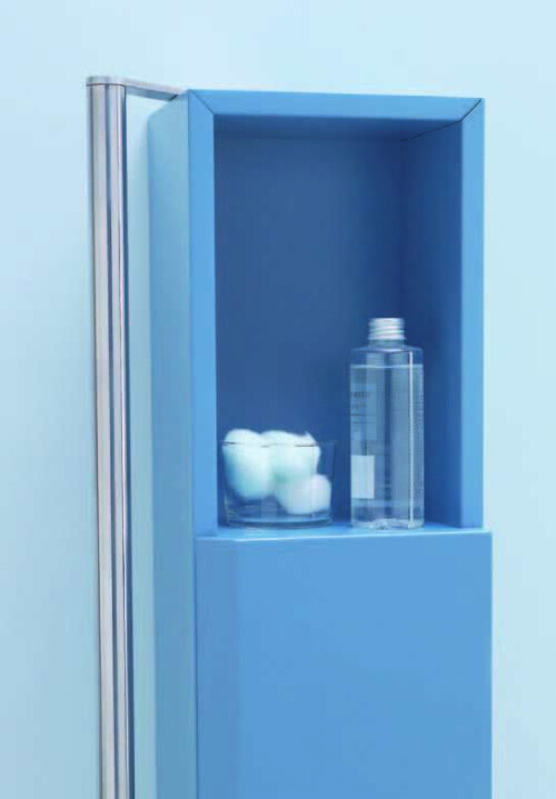 Badschrank mit Griff Hellblau.jpg