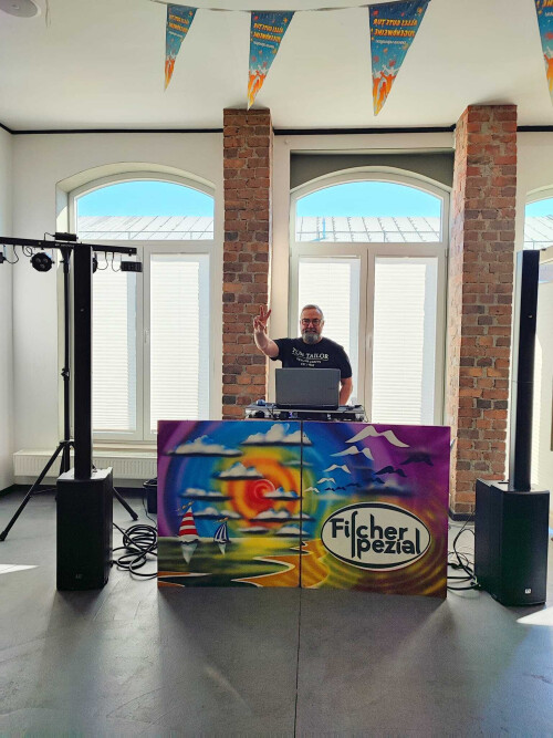 DJ Fischer Spezial - Ihr Hochzeit DJ , Eventlocation für Hochzeiten, C24 Event.jpg
