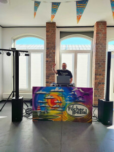 DJ Fischer Spezial - Ihr Hochzeit DJ , Eventlocation für Hochzeiten, C24 Event.jpg