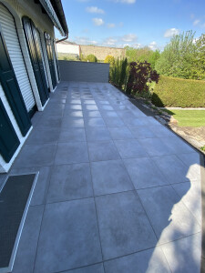 Neubau Trockenmauer/Hang und Terrasenfläche