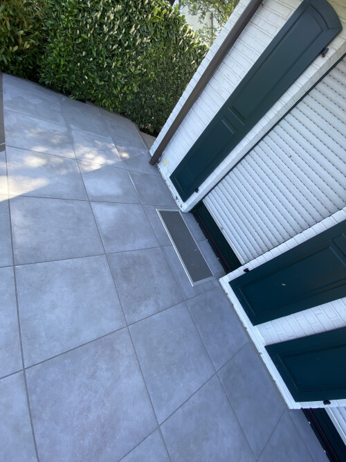 Neubau Trockenmauer/Hang und Terrasenfläche