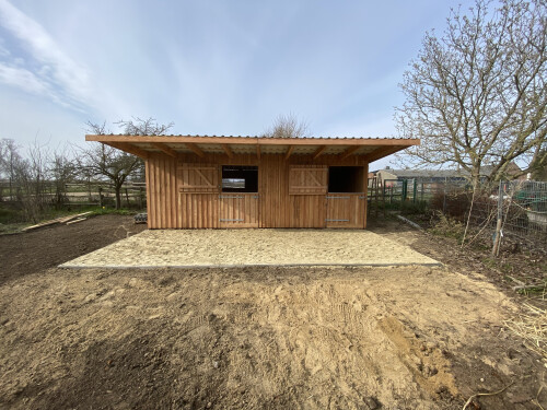 Aufbau Außenpaddock inkl. Streifenfundamenten