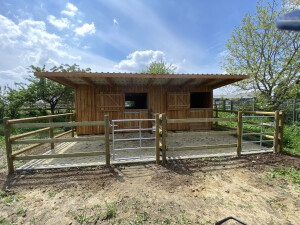 Aufbau Außenpaddock inkl. Streifenfundamenten