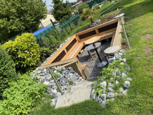 abgesenkter Grillplatz