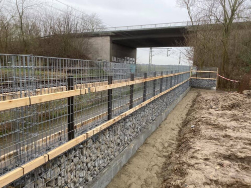 Gabionenkörbe(Lärmschutz Bahnstrecke)