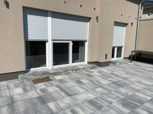 Terrasse // Verlegung in Splittbett