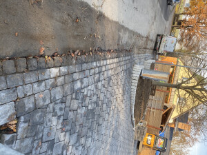 Umgestaltung Vorplatz und Parkflächen