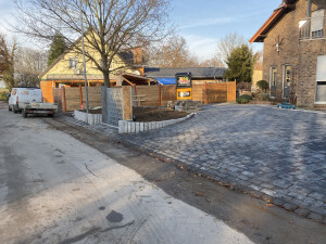 Umgestaltung Vorplatz und Parkflächen