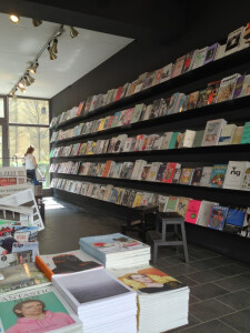 https://www.yelp.com/biz/do-you-read-me-berlin