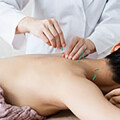 Dr. Dennis Zhang Arzt für Akupunktur