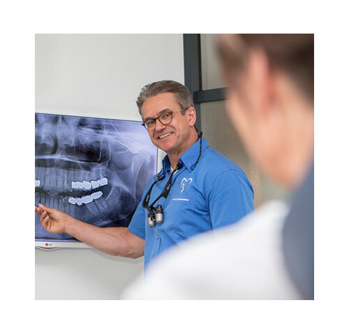 Dr. Dr. med. dent. Jürgen Braunsteiner, MSc. Zahnarzt