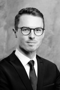 Strafverteidiger Dr. Lang