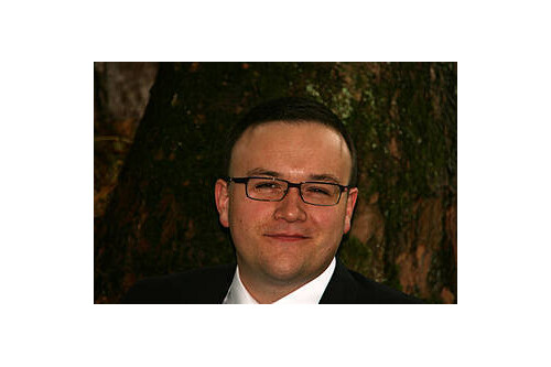 Rechtsanwalt Guido Noviyanti