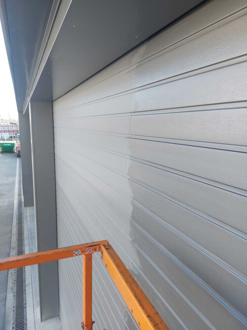 Rolltüren/Fassaden/Jalousien Reinigung