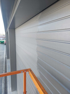 Rolltüren/Fassaden/Jalousien Reinigung