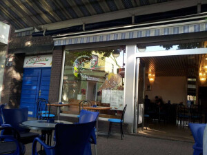 https://www.yelp.com/biz/eiscafe-de-luca-duisburg