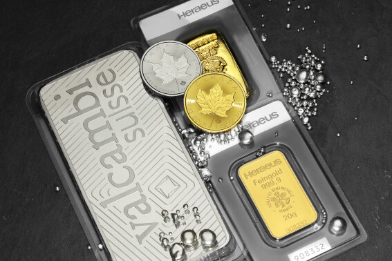 Kanadische Gold- & Silbermünzen "Maple Leaf", Valcambi Platinbarren oder Heraeus Goldbarren frisch geprägt und sofort verfügbar in unserem Online-Shop. Kein Mindestbestellwert. Stets aktuelle Preise. Neutrale Zustellung. Jetzt kaufen!