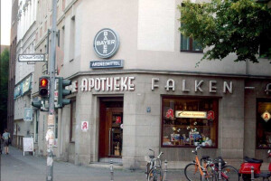 https://www.yelp.com/biz/falken-apotheke-berlin-7