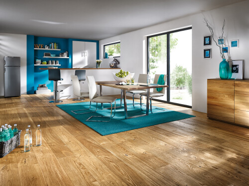 PAR_Deluxe_Calgary3.5_LHD_E5023_Eiche_pure_Villa_V2_TEP_Venezia330_rau.jpg