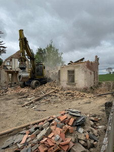 Abriss EFH Mobilbagger 16t Rodewisch.jpg