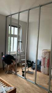 Wohnung Slenczka_Wand Schlafzimmer.jpg